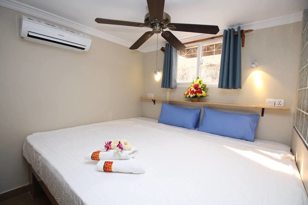 Bar Oz Riverside Guesthouse Phnom Penh Exterior foto